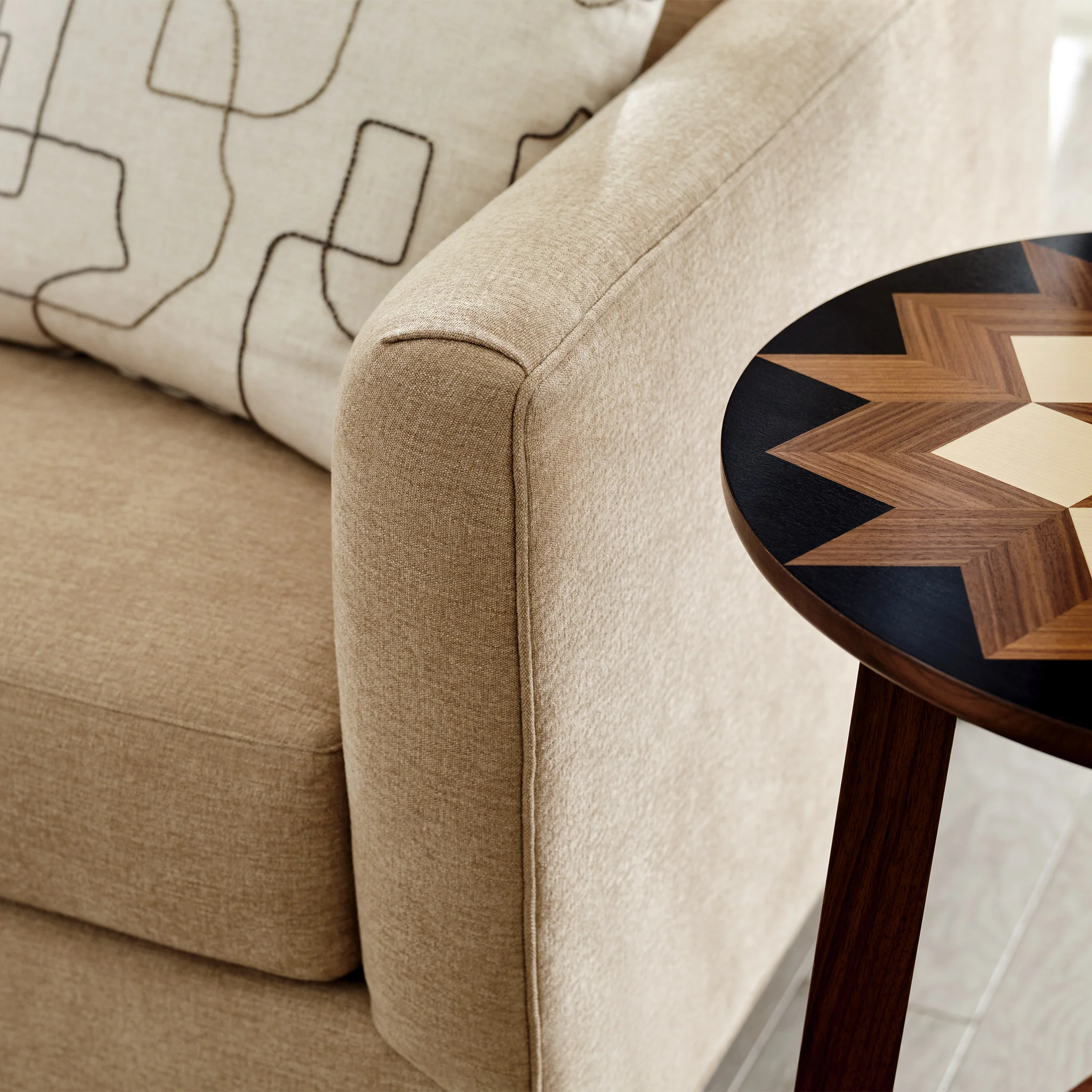 Hudson Valley Round Side Table - Image 4