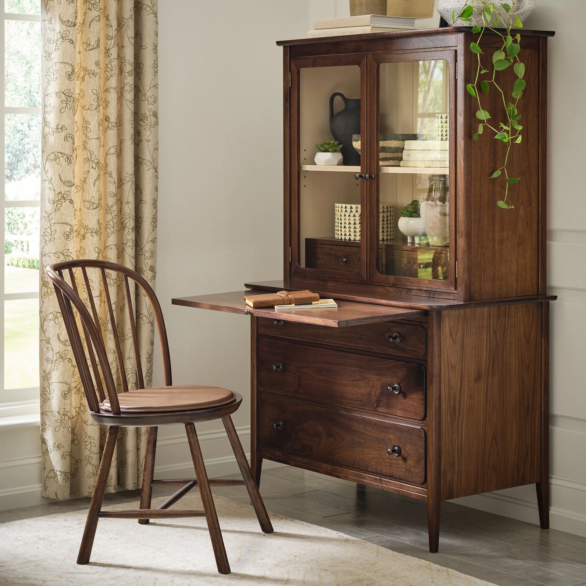 Hudson Valley Two-Door Hutch - Image 3
