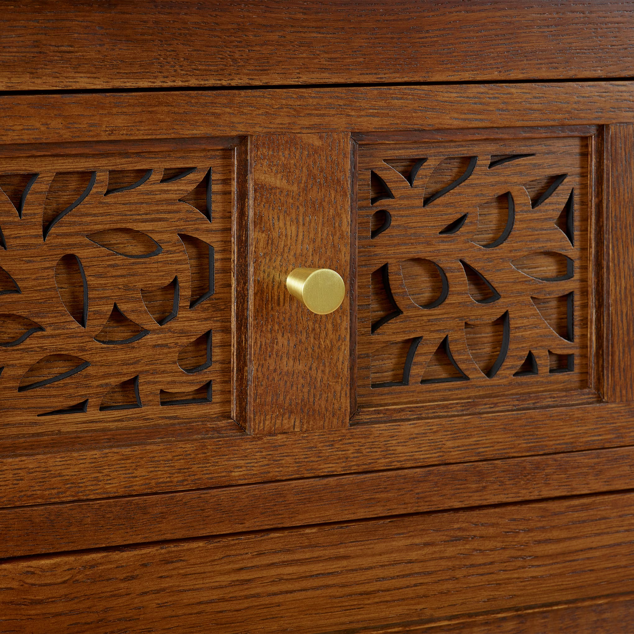 Surrey Hills Six-Drawer Dresser - Image 5